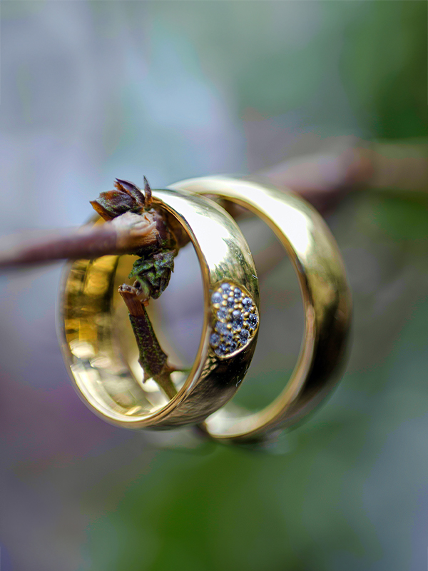 Hochzeitsringe als Detailaufnahme